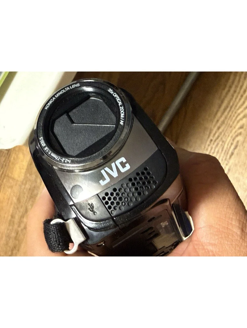 JVC Everio G Series GZ-MG360 Hybrid Camcorder HDD In the Box , Bundle